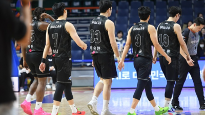 [ 스포츠중계 오징어티비 ] KCC 리바운드 꼴찌 제공권 싸움에 밀려...