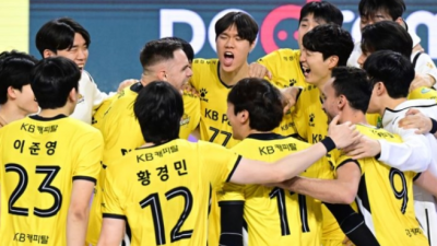 [ 스포츠중계 오징어티비 ] 창단이레 최다승 페퍼저축은행과 4연승 KB손보 봄 배구 경쟁 지켜볼 이유 있다