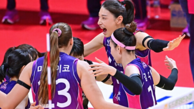 [ 스포츠중계 오징어티비 ] 흥국 생명 풀세트 치열한 접전 끝 페퍼저축은행 격파 김연경 저ㅗ윤주 대활약