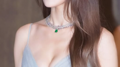 [ 스포츠중계 오징어티비 ] 이성경 이정도였나? 우아한 드레스로 아름다운 자태 뽐내