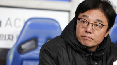 대전의 야성 깨우며 1위 질주 황선홍, 미쳐야 한다고 이정효 보며 무한 자극